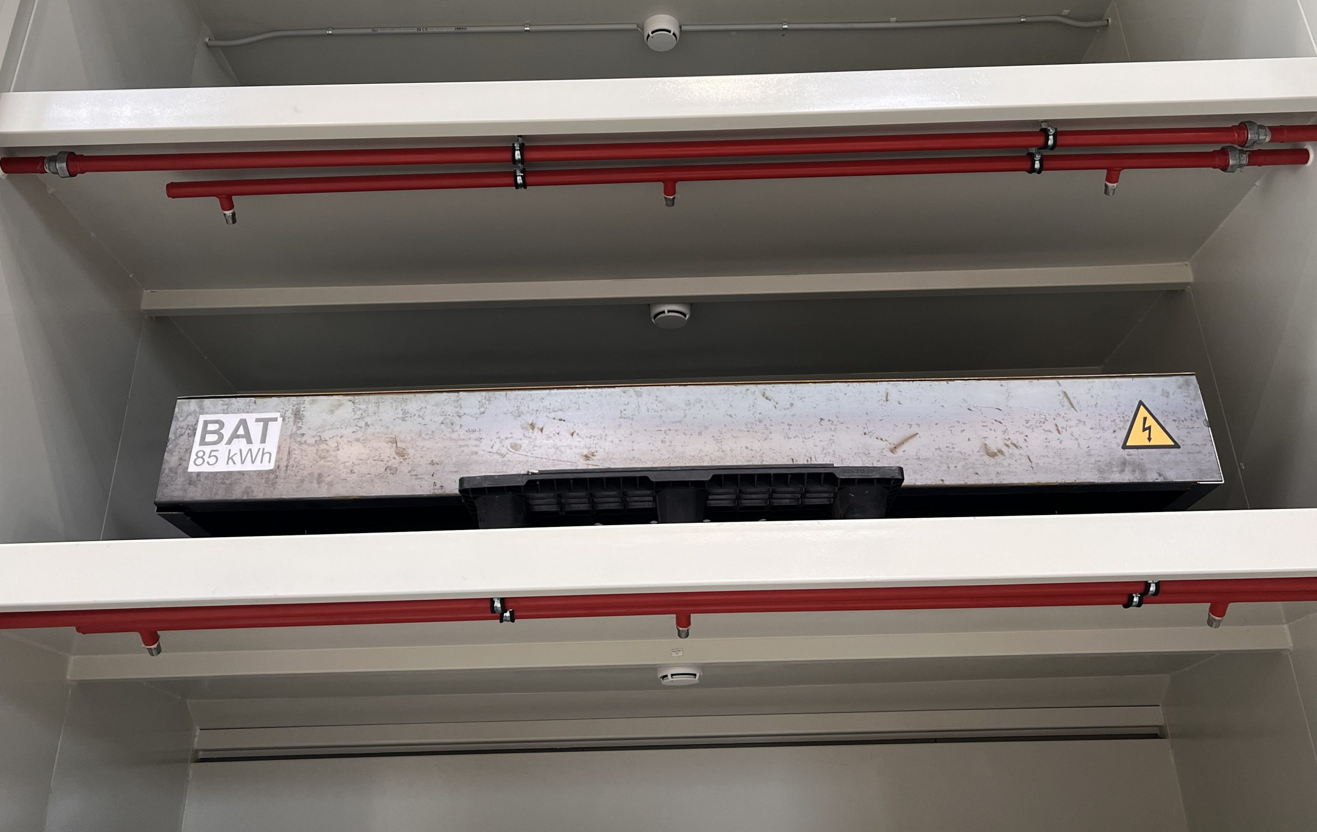 estación de servicio con sistema de inmersión en agua